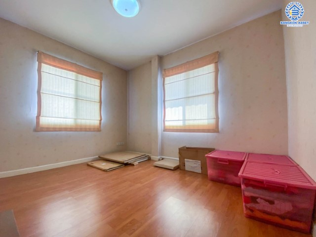 *****บ้านเดี่ยวมือสองย่านปทุมธานี คุณภาพระดับแบรนด์ L&H ม.ชัยพฤกษ์2 ราชพฤกษ์-ติวานนท์ เนื้อที่กว้างขวางมากถึง 57 ตร.ว. ฟังก์ชัน 3 ห้องนอน 2 ห้องน้ำ 2 ที่จอดรถ ตกแต่งภายในอย่างดี ประตูสเตนเลส บนทำเลติดถนน 345 เชื่อมต่อถ.ราชพฤกษ์, ถ.ติวานนท์ ใกล้โรบินสัน และทางด่วน "ศรีสมาน"